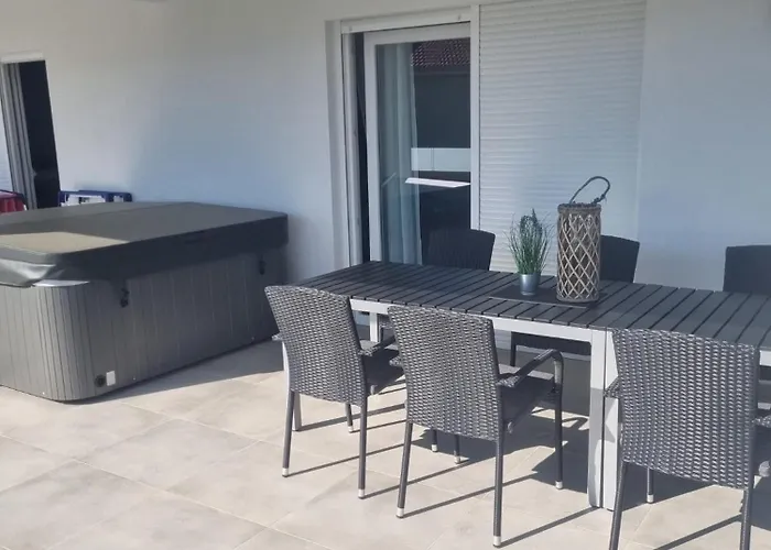 Adriaperle Casper Mit Whirlpool *